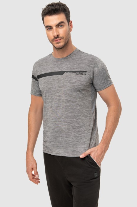 футболка с логотипом по цене 1990 руб вид справа