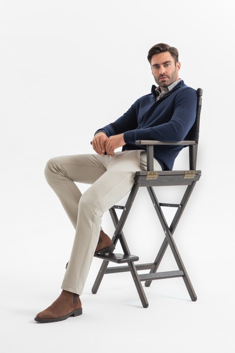 Товар синего цвета с внутренней стороны