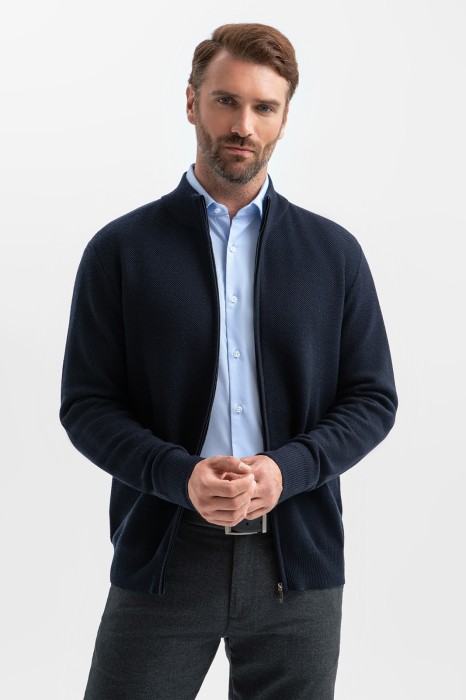 кардиган из шерсти фотография