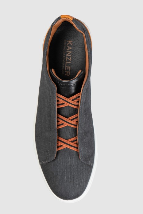 кеды по цене 8990 руб вид справа