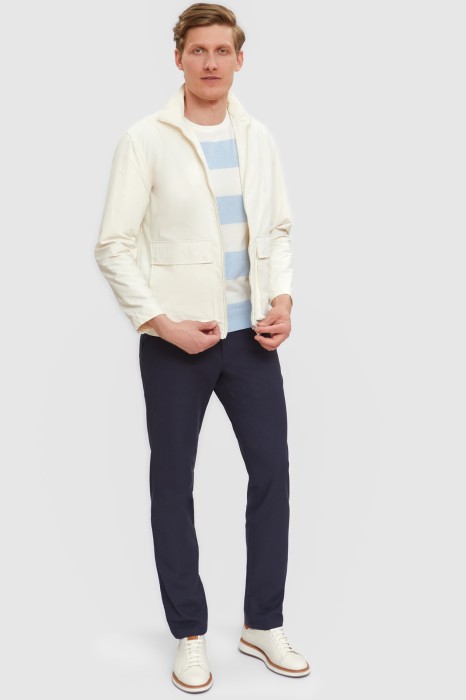 куртка демисезонная с водоотталкивающей обработкой по цене 5990 руб вид справа