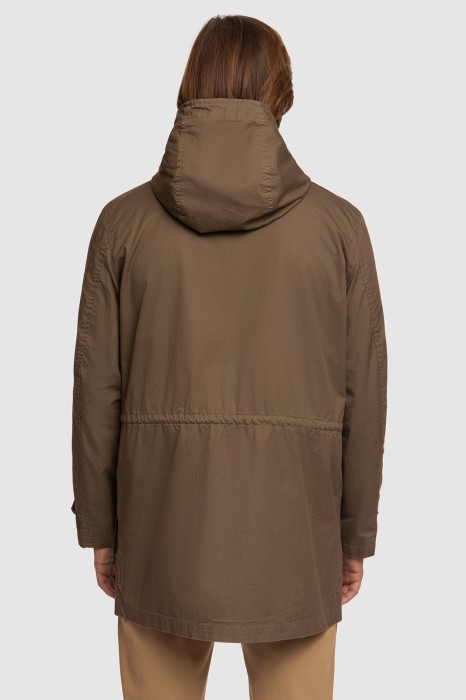 Товар хаки цвета с внутренней стороны