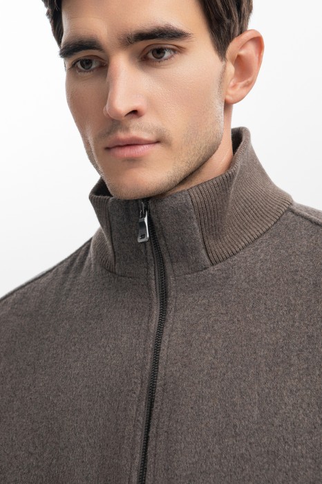 куртка из смесовой шерсти по цене 14995 руб вид справа