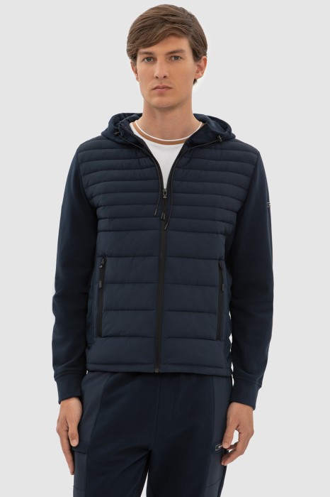 куртка комбинированная спортивная фотография