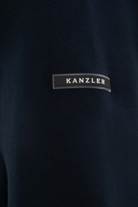 куртка комбинированная спортивная по цене 12990 руб вид справа