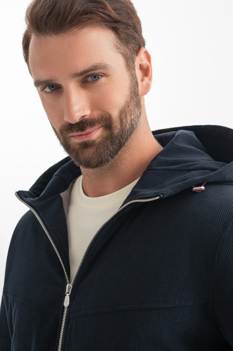 куртка с капюшоном из вельвета limited edition от бренда kanzler вид слева