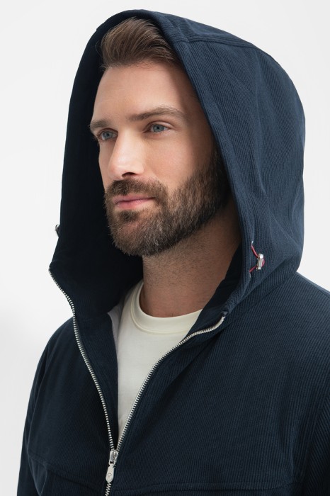 куртка с капюшоном из вельвета limited edition из россии вид сбоку