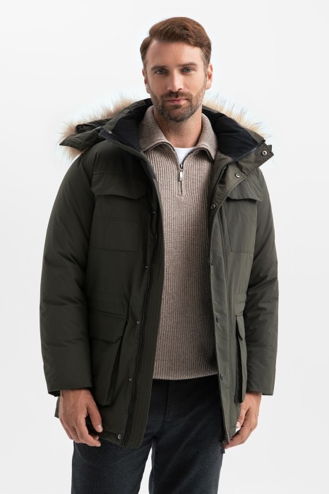 куртка с натуральным мехом и водоотталкивающей обработкой из меха спереди