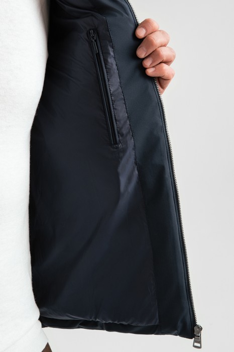 куртка с трикотажными рукавами по цене 24990 руб вид справа