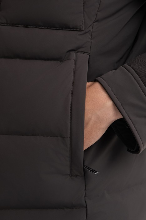 куртка с водоотталкивающей обработкой по цене 32990 руб вид справа