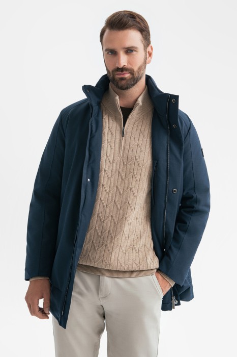 куртка с водоотталкивающей обработкой фотография