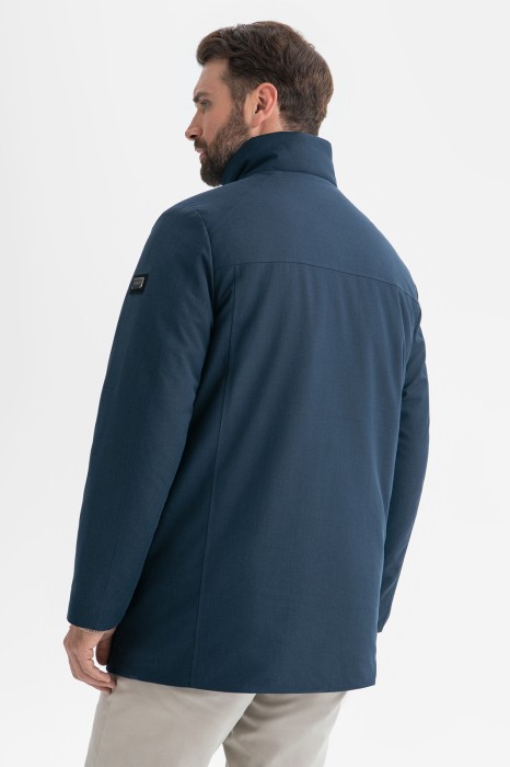 Товар синего цвета с внутренней стороны