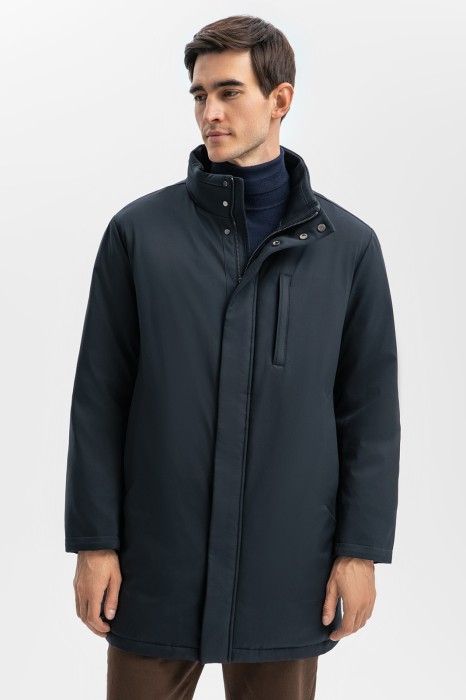 куртка с водоотталкивающей обработкой фотография