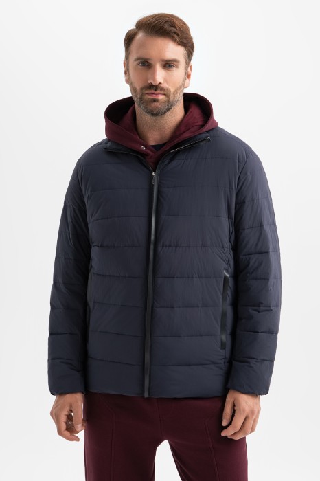 куртка стеганая с водоотталкивающей обработкой фотография