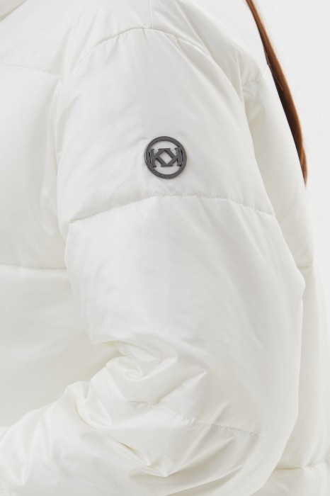 куртка стеганая по цене 16990 руб вид справа