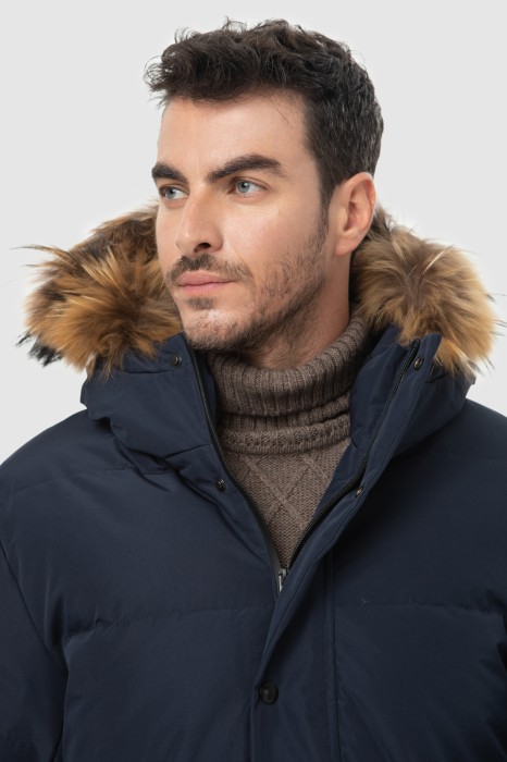 куртка удлиненная зимняя с отделкой из натурального меха от бренда kanzler вид слева