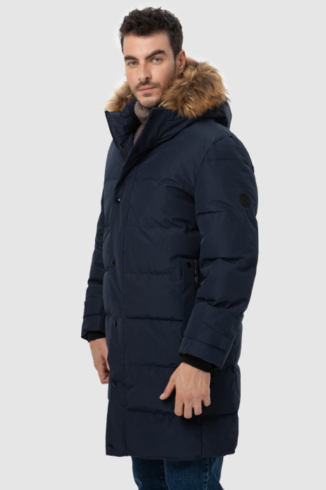 Товар синего цвета с внутренней стороны