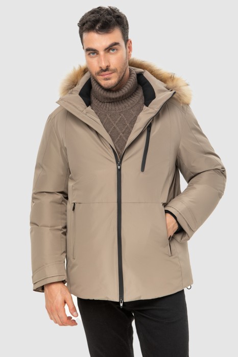 куртка утепленная зимняя с отделкой из натурального меха фотография