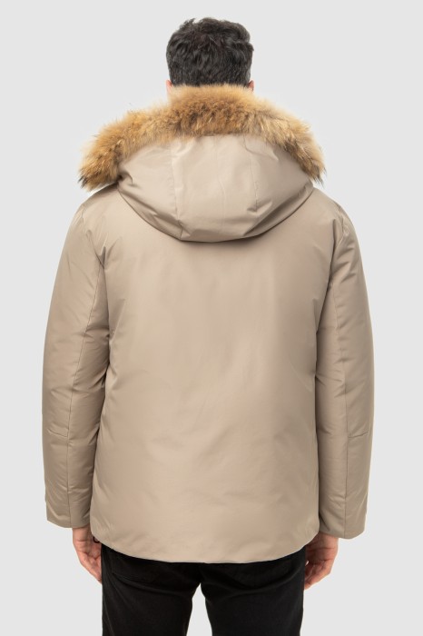 куртка утепленная зимняя с отделкой из натурального меха из россии вид сбоку