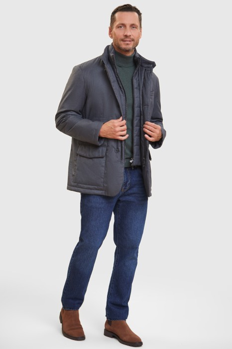 Товар серого цвета с внутренней стороны