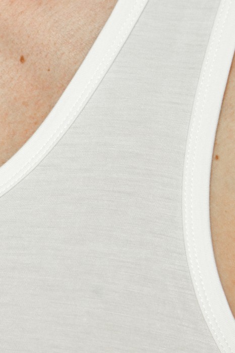 майка из бамбука от бренда kanzler вид слева