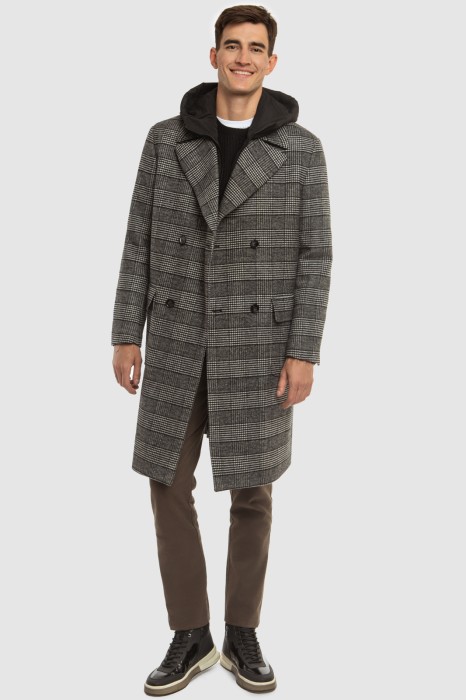 Товар черного цвета с внутренней стороны