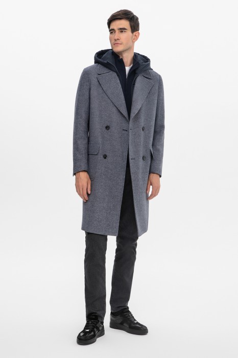 Товар синего цвета с внутренней стороны