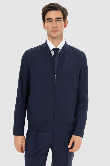 пиджак-бомбер фотография