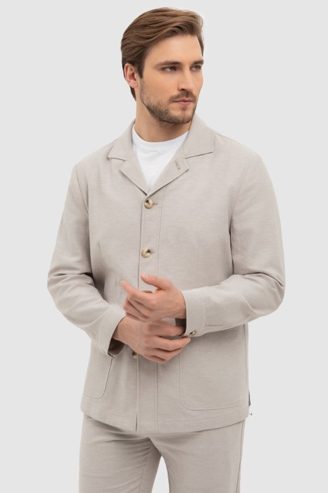 Товар бежевого цвета с внутренней стороны