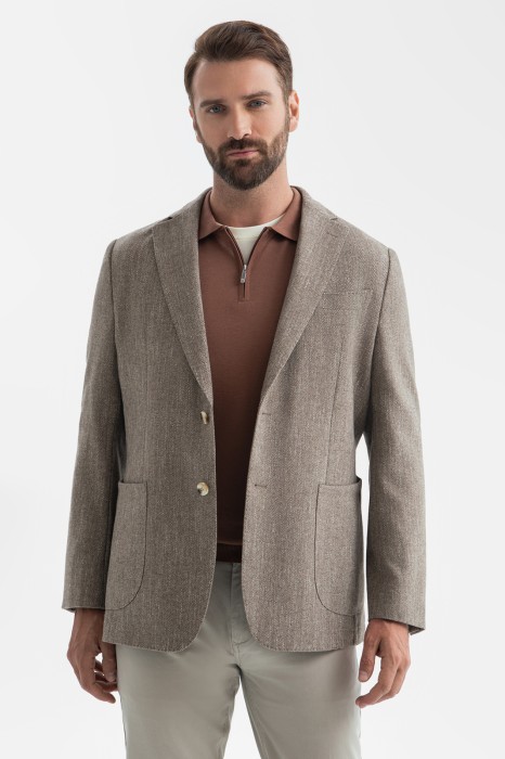 Товар коричневого цвета с внутренней стороны