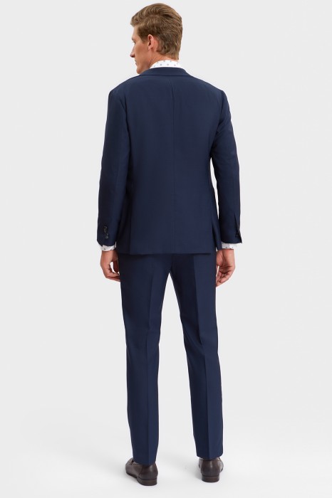 Товар синего цвета с внутренней стороны