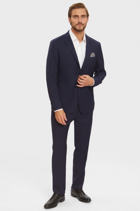 Товар синего цвета с внутренней стороны