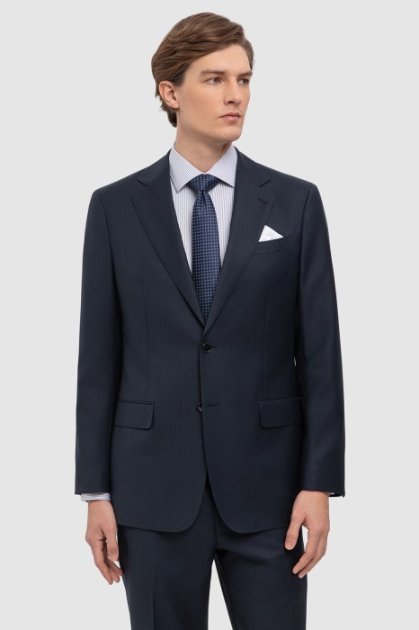 пиджак из шерсти, устойчивой к сминанию фотография