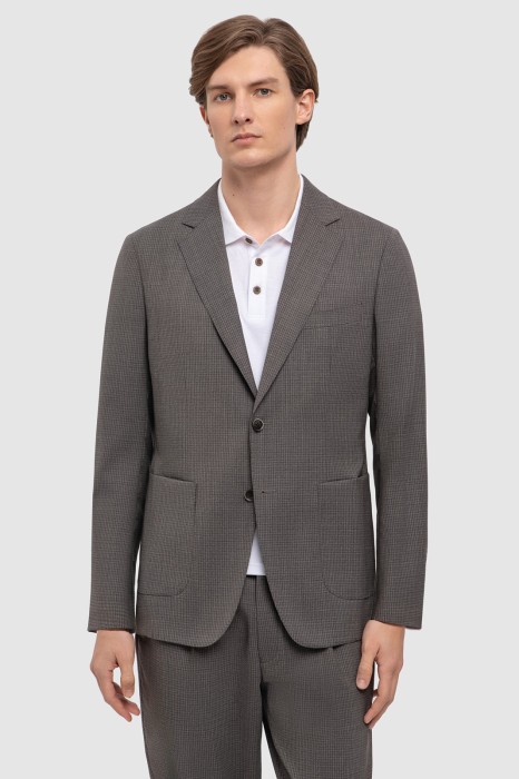 пиджак из шерсти, устойчивой к сминанию фотография