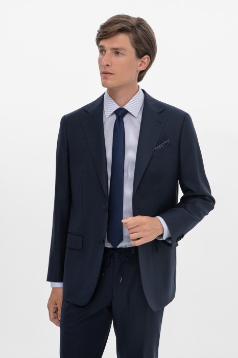 Товар синего цвета с внутренней стороны