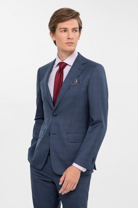 Товар синего цвета с внутренней стороны