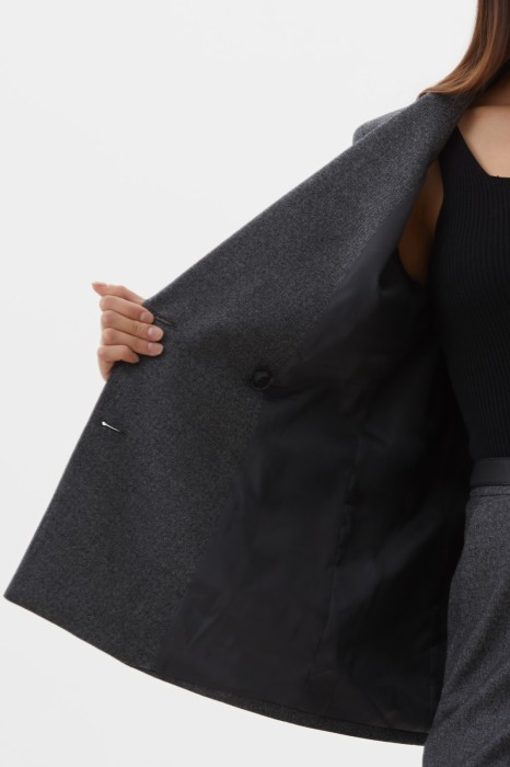 пиджак из шерсти по цене 17490 руб вид справа