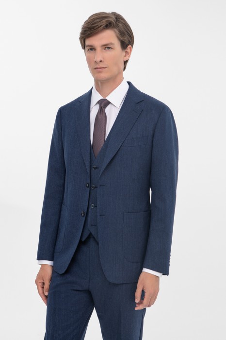 пиджак из шерсти фотография