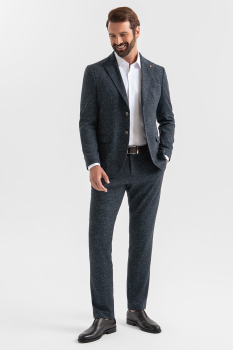 Товар синего цвета с внутренней стороны