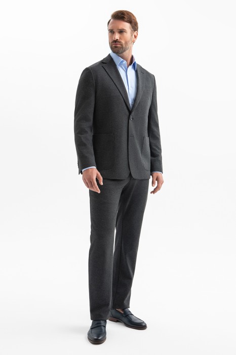 Товар серого цвета с внутренней стороны