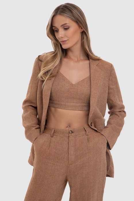 Товар коричневого цвета с внутренней стороны