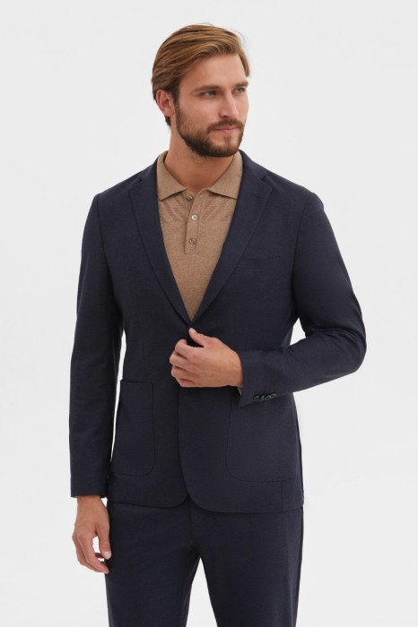 пиджак костюмный приталенный фотография