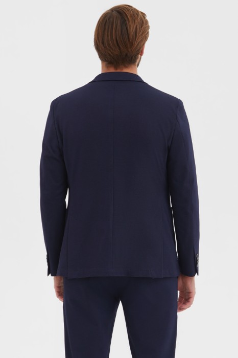 пиджак костюмный приталенный по цене 11990 руб вид справа