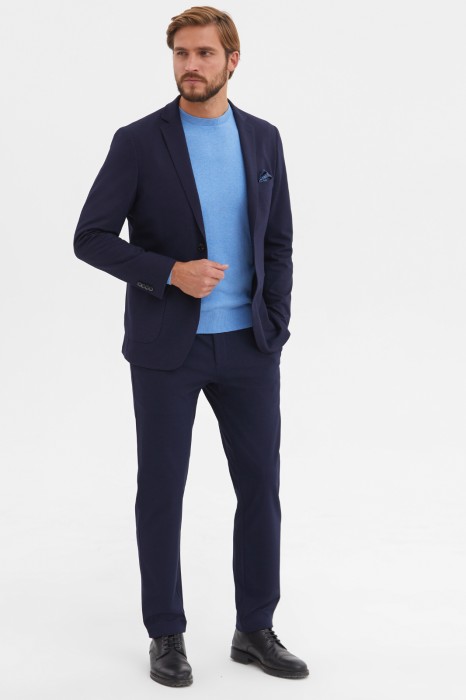 Товар синего цвета с внутренней стороны