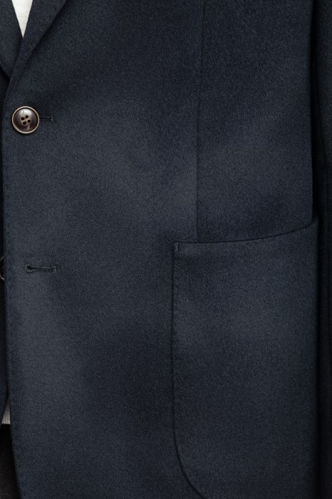 пиджак limited edition из 100% кашемира по цене 44990 руб вид справа