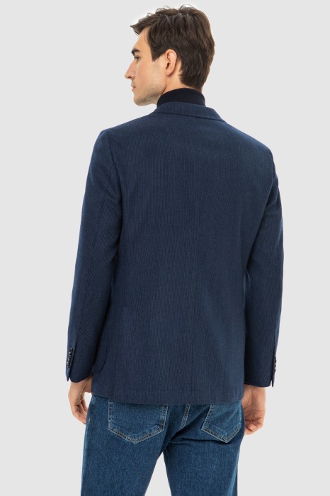 пиджак limited edition из шерсти, устойчивой к сминанию из россии вид сбоку