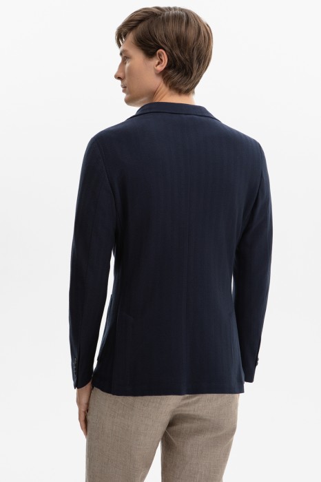 пиджак limited edition по цене 19990 руб вид справа