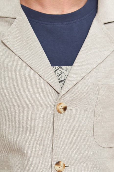 пиджак полуприталенный из хлопка и льна от бренда kanzler вид слева