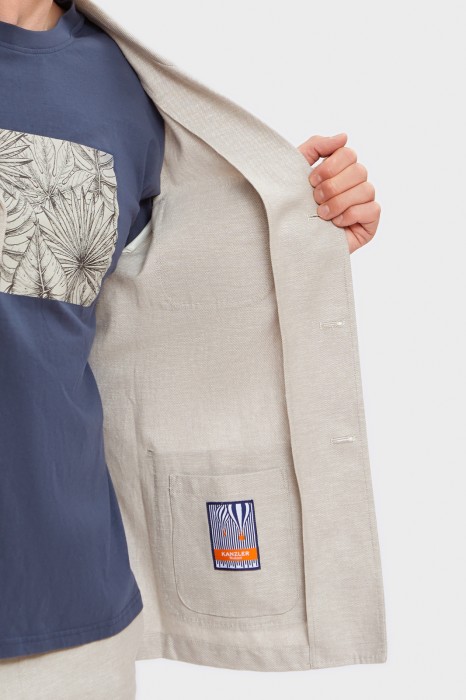 пиджак полуприталенный из хлопка и льна по цене 19990 руб вид справа