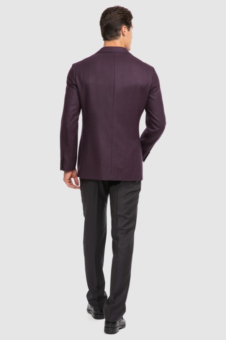 Товар коричневого цвета с внутренней стороны